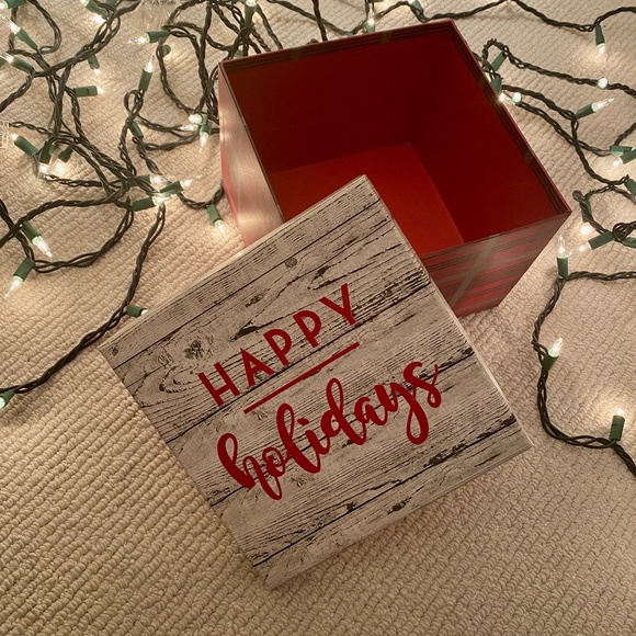 Design Focus I Holiday Gift Box I Happy Holidays Square Empty Gift Box - Picture 2 of 16